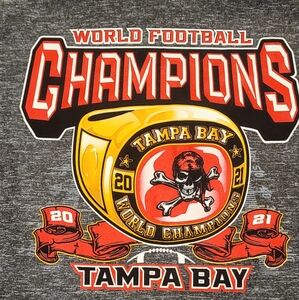 NFL Tampa Bay Buccaneers Hoodie Sz M Colorful Tampa Bay Logo with pocket front